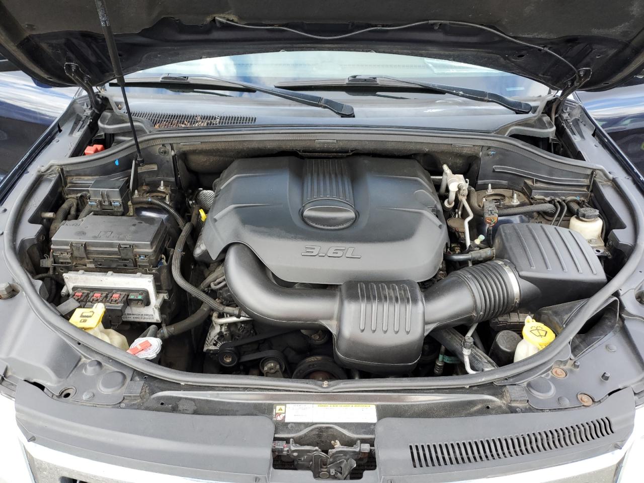 2011 Jeep Grand Cherokee VIN 1J4RR4GGXBC609552 Copart auction photo, side / mechanical damage thumbnail 11