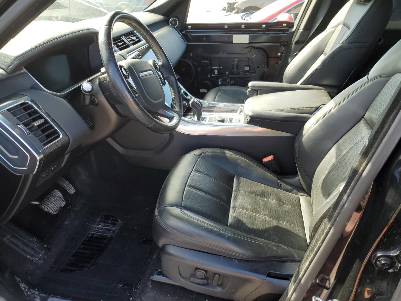 2019 Land Rover Range Rover VIN SALWR2RV8KA845582 Copart auction photo, front end damage thumbnail 7