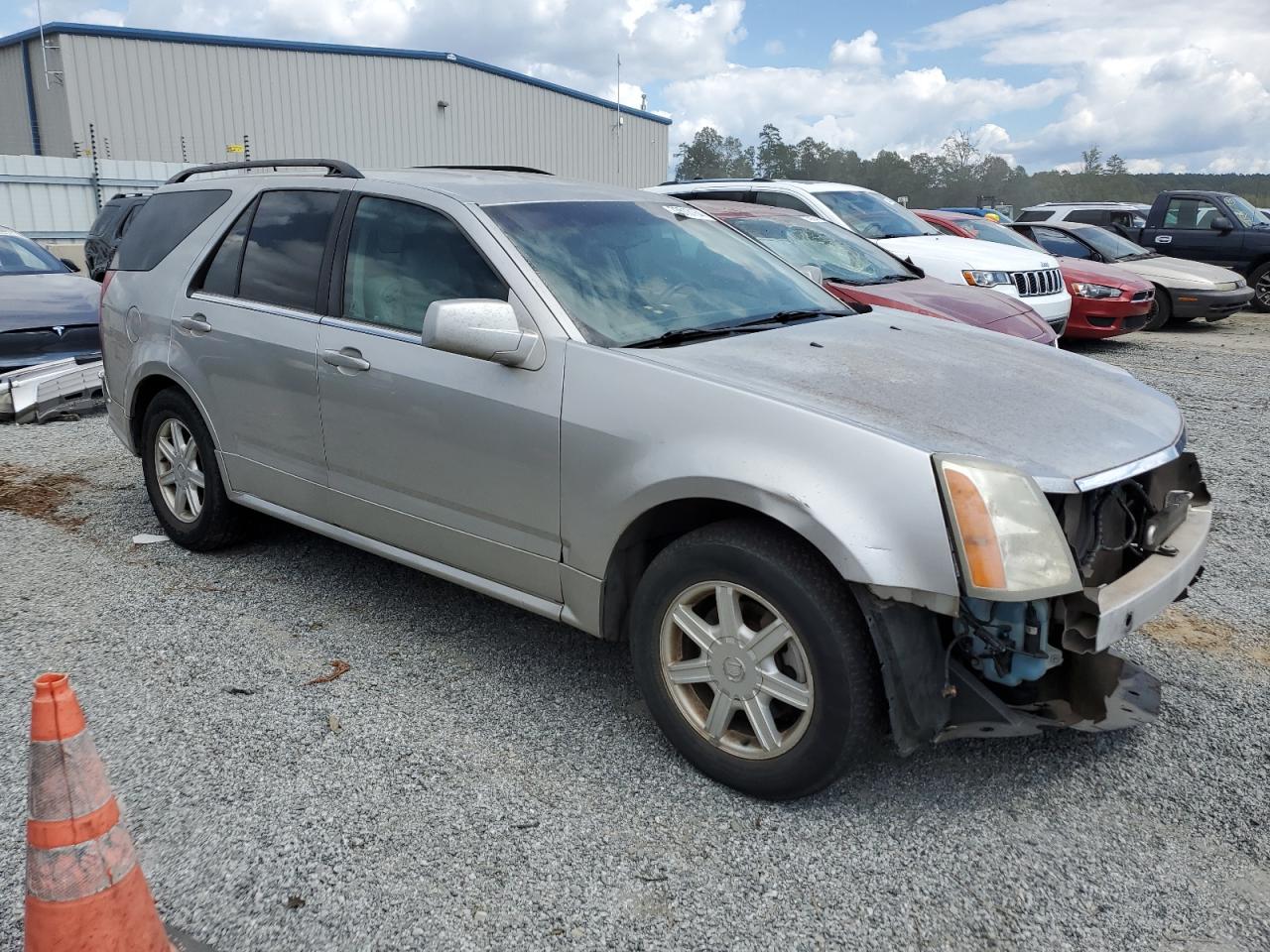 2005 Cadillac SRX VIN 1GYEE637550105766 Copart auction photo, front end damage thumbnail 4