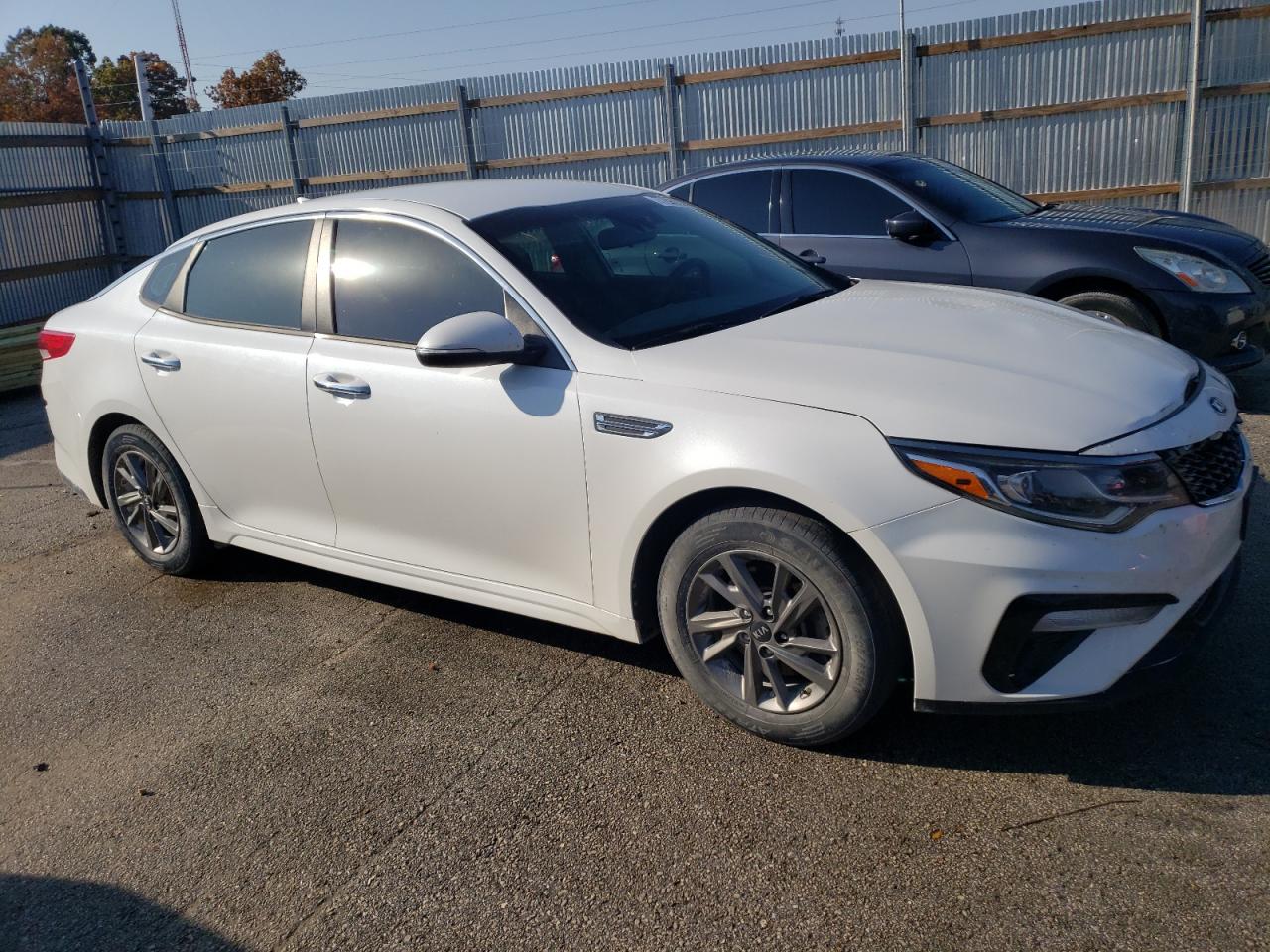 2019 KIA Optima VIN 5XXGT4L36KG349619 Copart auction photo, front end / minor dent/scratches damage thumbnail 4