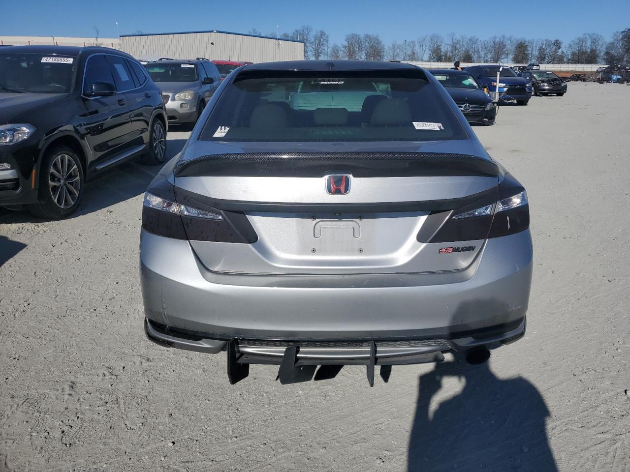 2017 Honda Accord VIN 1HGCR2F83HA240033 Copart auction photo, minor dent/scratches damage thumbnail 6