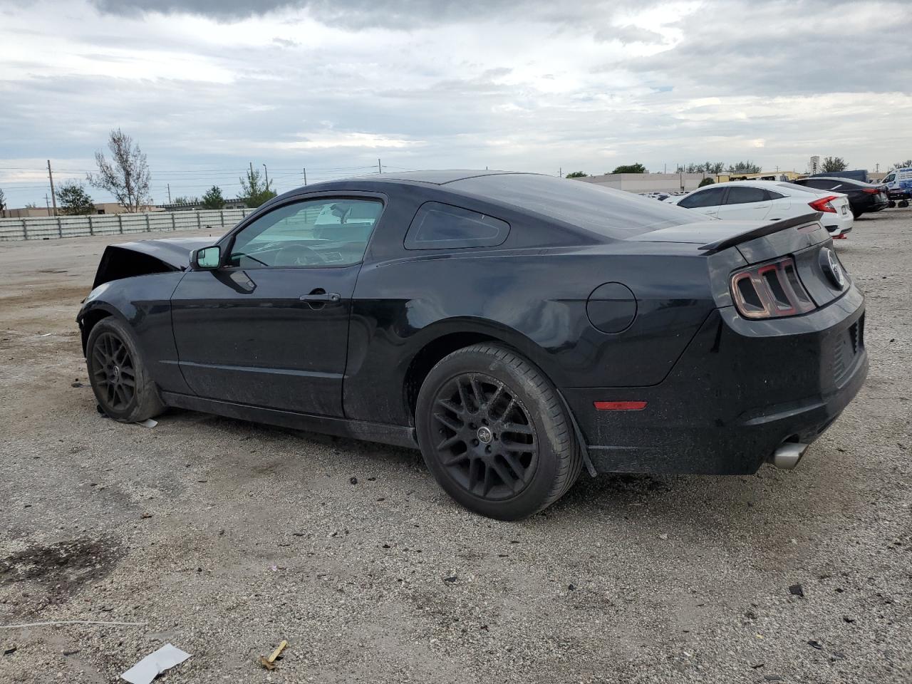 2014 Ford Mustang VIN 1ZVBP8AM3E5327441 Copart auction photo, front end damage thumbnail 2