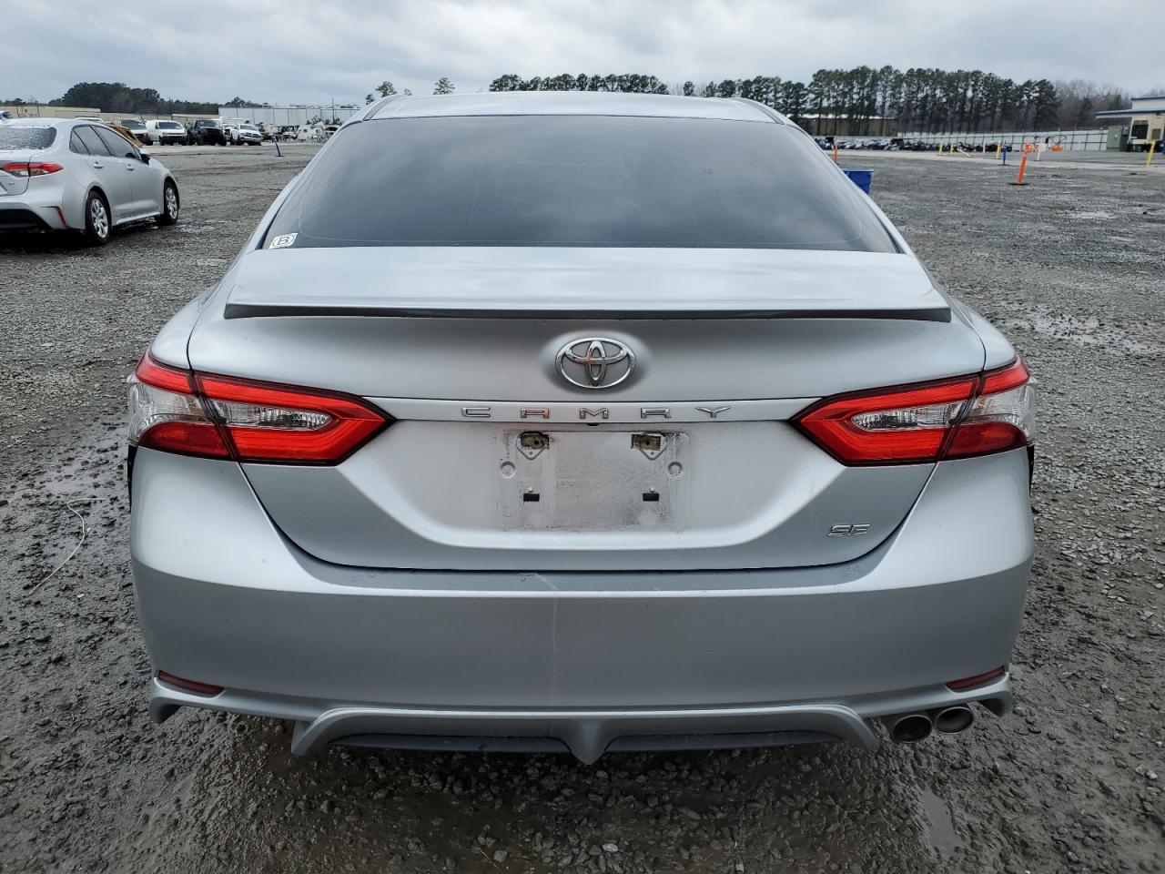 2018 Toyota Camry VIN 4T1B11HK5JU644729 Copart auction photo, front end damage thumbnail 6