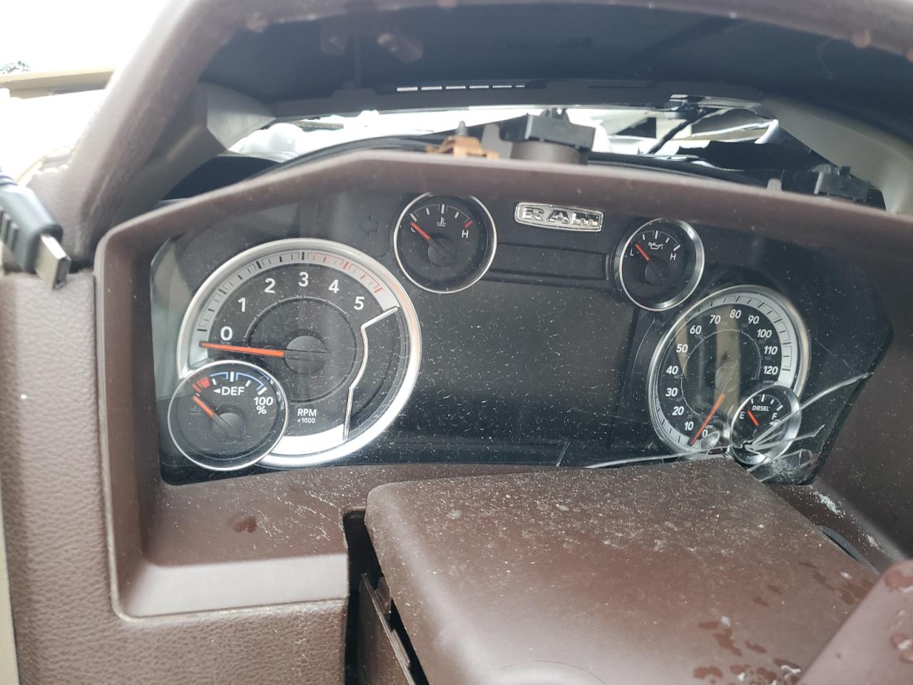 2018 RAM 2500 VIN 3C6UR5FLXJG316290 Copart auction photo, all over damage thumbnail 9