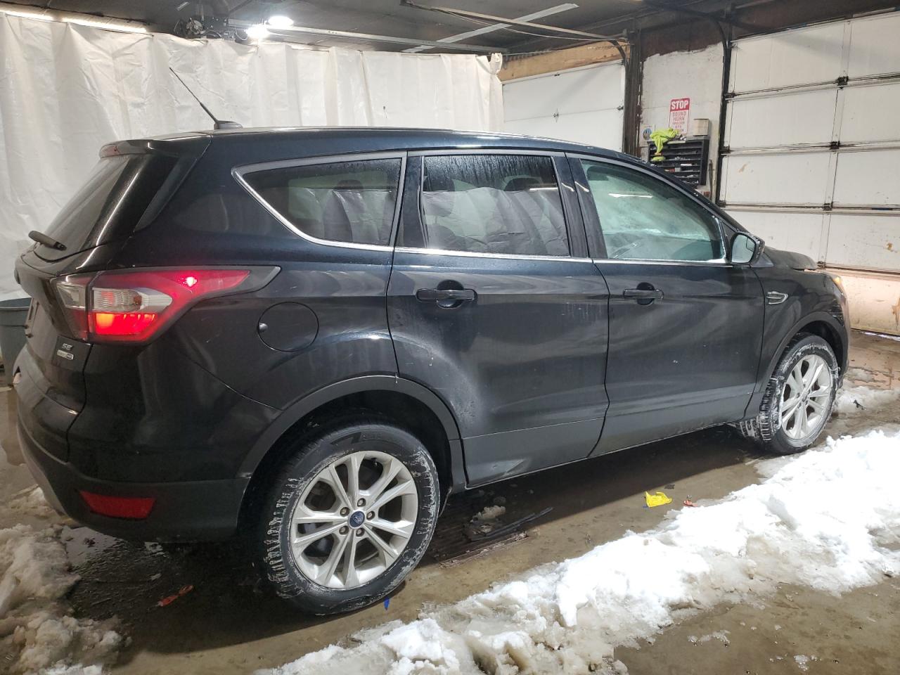 2017 Ford Escape VIN 1FMCU9G97HUB08545 Copart auction photo, front end / side damage thumbnail 3