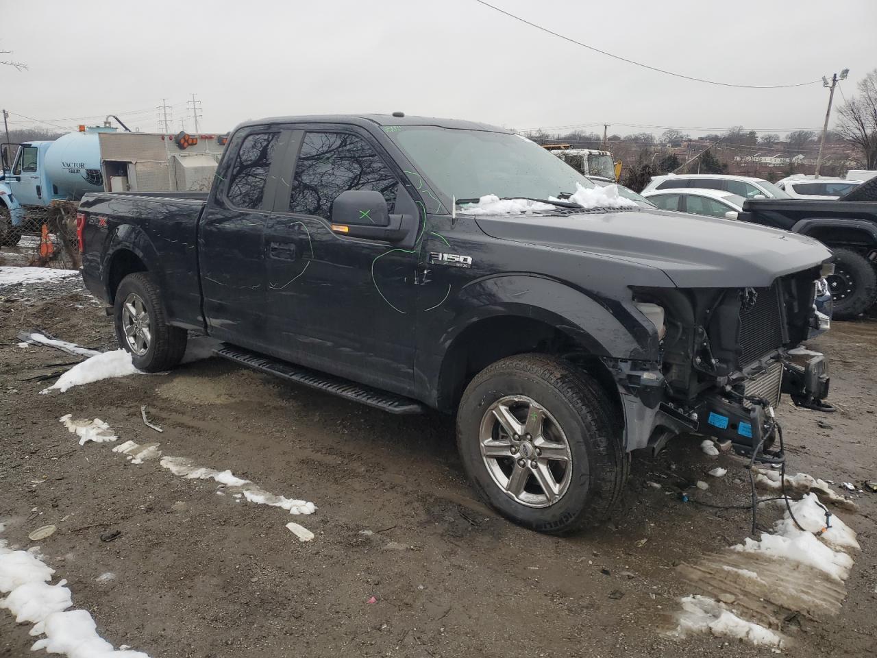2018 Ford F-150 VIN 1FTEX1EP5JFB10523 Copart auction photo, front end / minor dent/scratches damage thumbnail 4