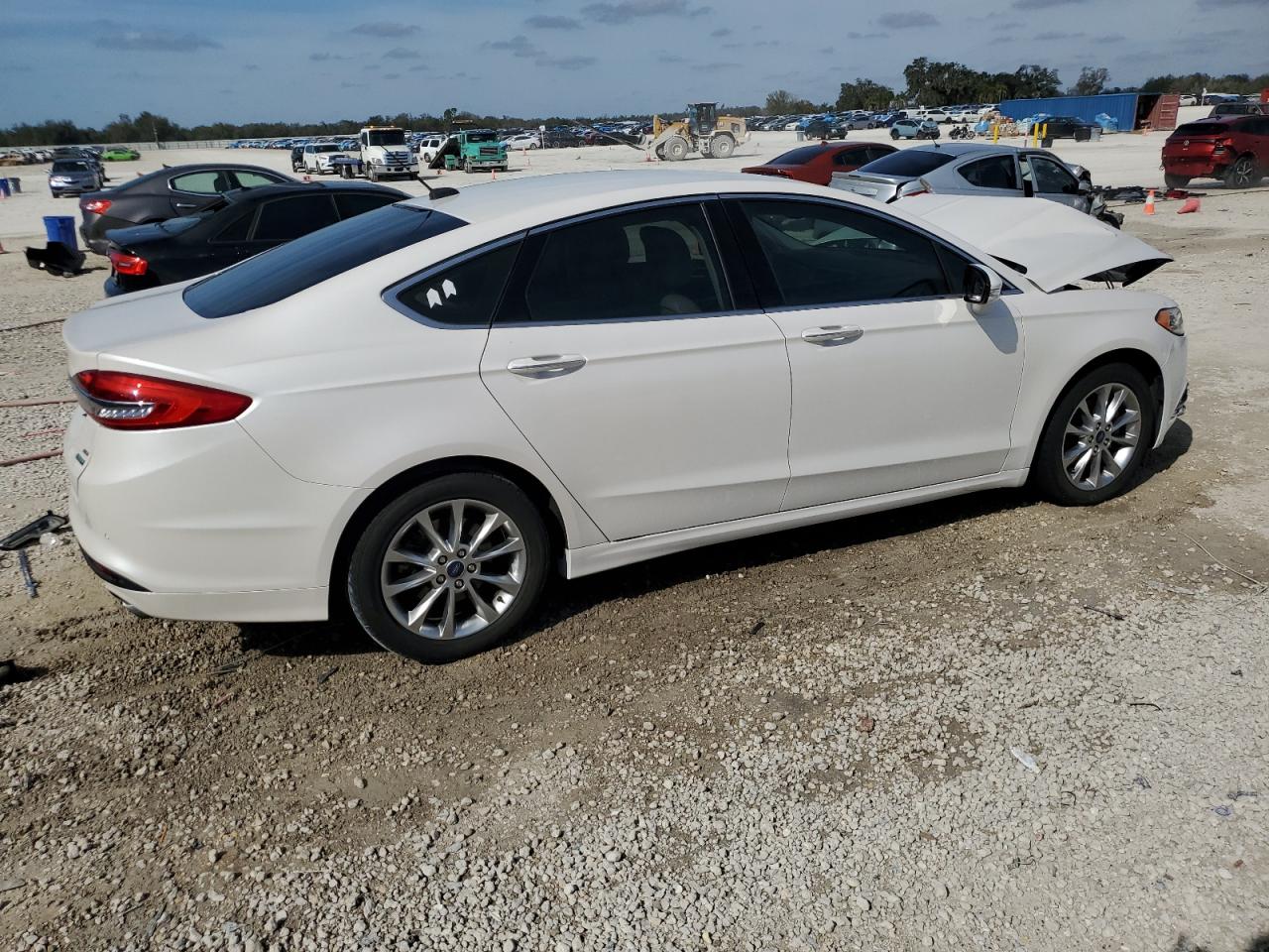 2017 Ford Fusion VIN 3FA6P0HD8HR250374 Copart auction photo, front end damage thumbnail 3