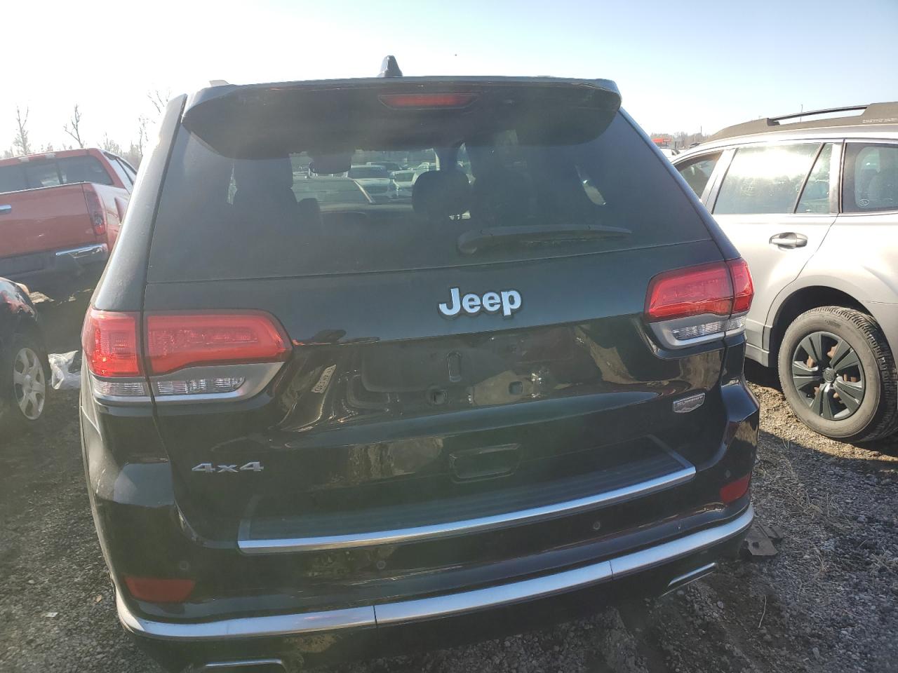 2017 Jeep Grand Cherokee VIN 1C4RJFJG3HC864280 Copart auction photo, vandalism damage thumbnail 6