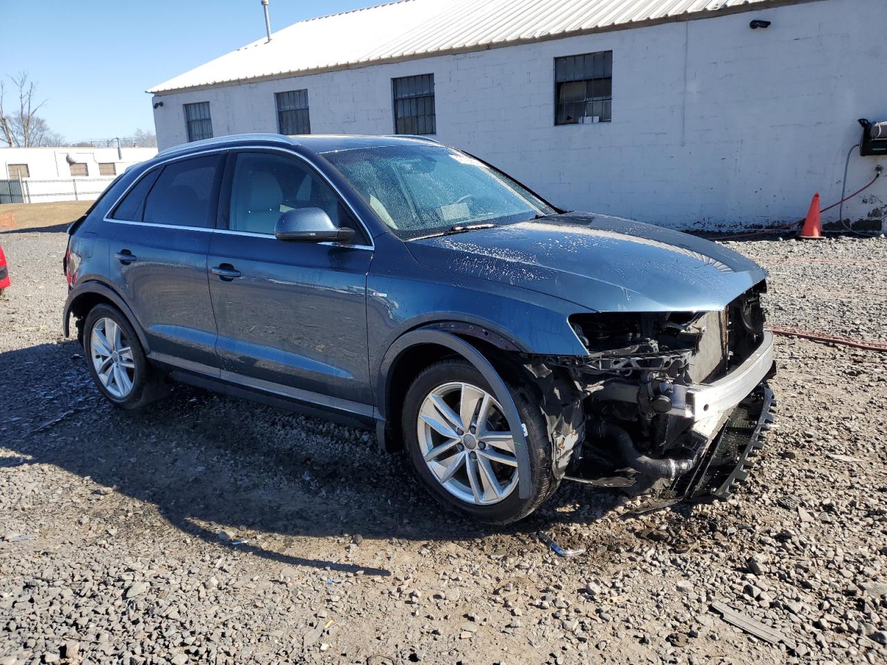 2018 Audi Q3 VIN WA1JCCFS5JR001948 Copart auction photo, rear end / front end damage thumbnail 4
