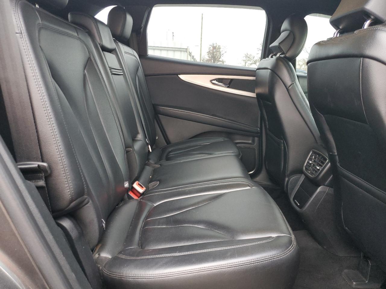 2018 Lincoln MKX VIN 2LMPJ8JR1JBL42368 Copart auction photo, front end damage thumbnail 11