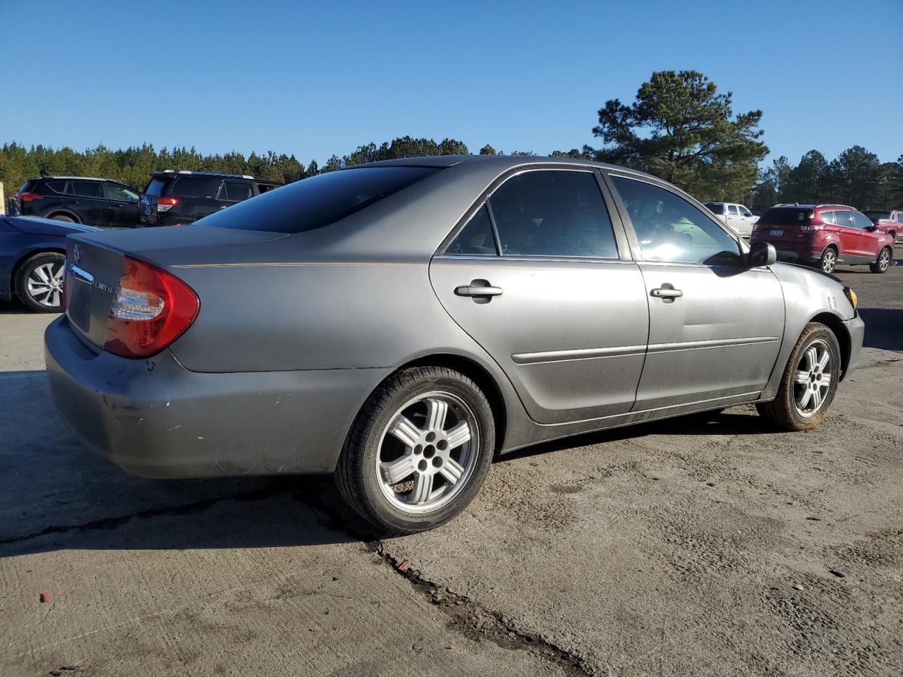 2004 Toyota Camry VIN 4T1BE32K44U829223 Copart auction photo, front end damage thumbnail 3