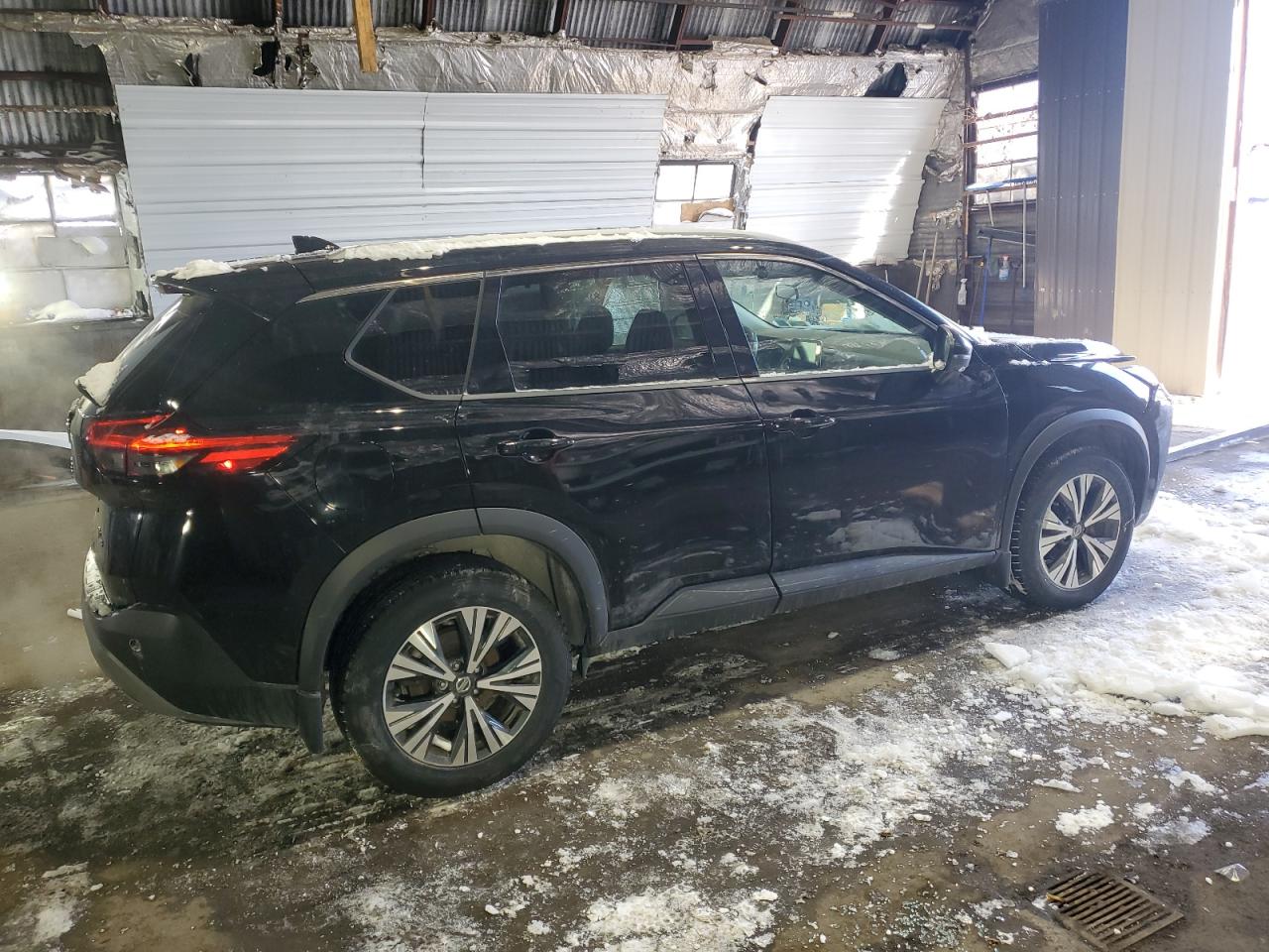 2021 Nissan Rogue VIN 5N1AT3BB7MC748045 Copart auction photo, front end / side damage thumbnail 3