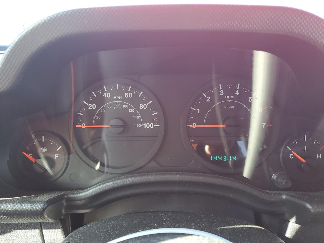 2009 Jeep Wrangler VIN 1J4FA24169L725260 Copart auction photo, normal wear damage thumbnail 9