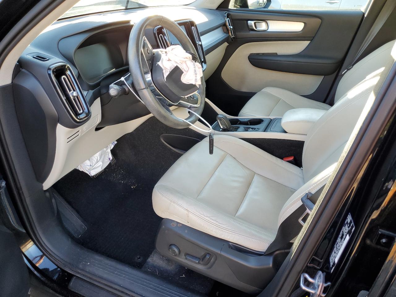 2019 Volvo XC40 VIN YV4AC2HK1K2108418 Copart auction photo, front end damage thumbnail 7