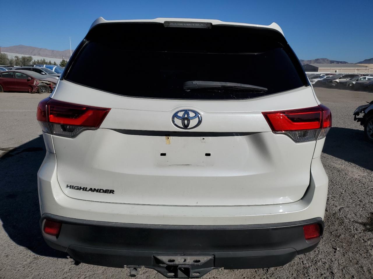 2018 Toyota Highlander VIN 5TDZZRFH4JS287873 Copart auction photo, side / front end damage thumbnail 6