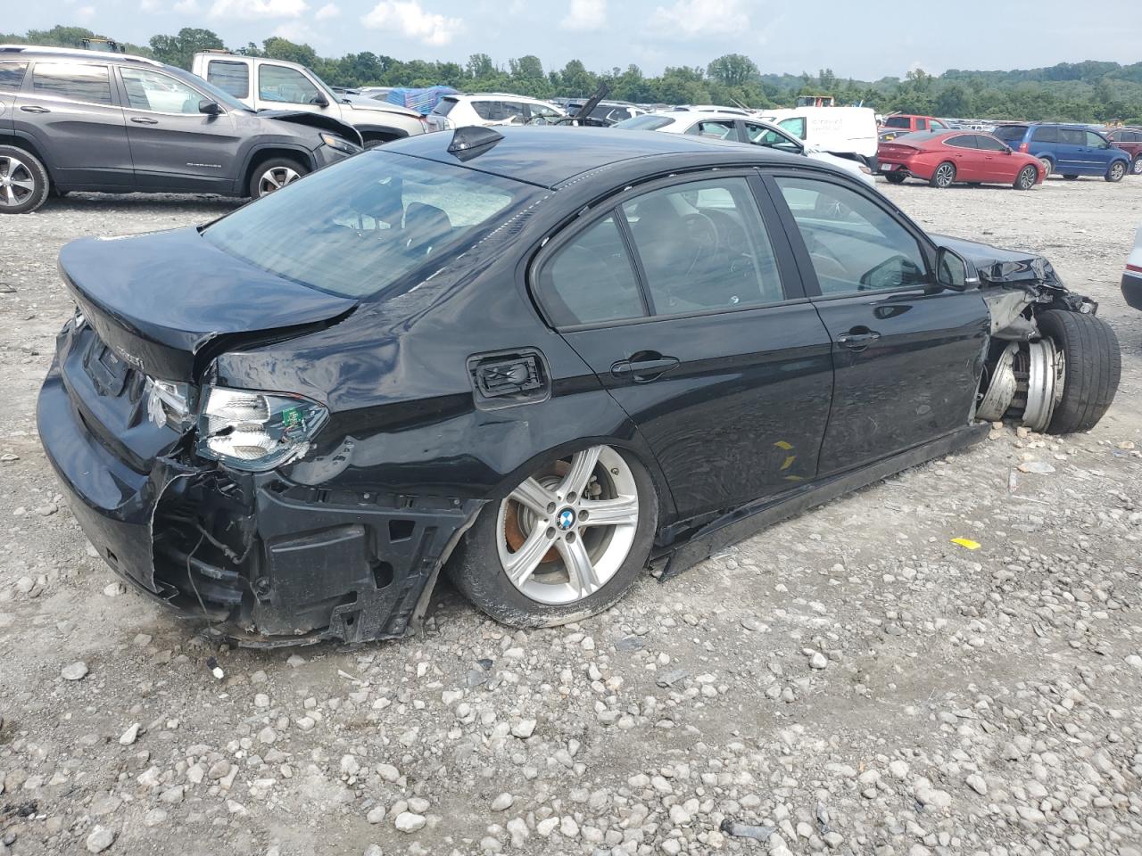 2015 BMW 3er VIN WBA3B3C55FJ984553 Copart auction photo, front end damage thumbnail 3