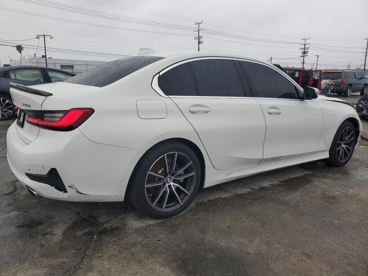 2019 BMW 3er VIN WBA5R1C58KAJ99768 Copart auction photo, front end damage thumbnail 3