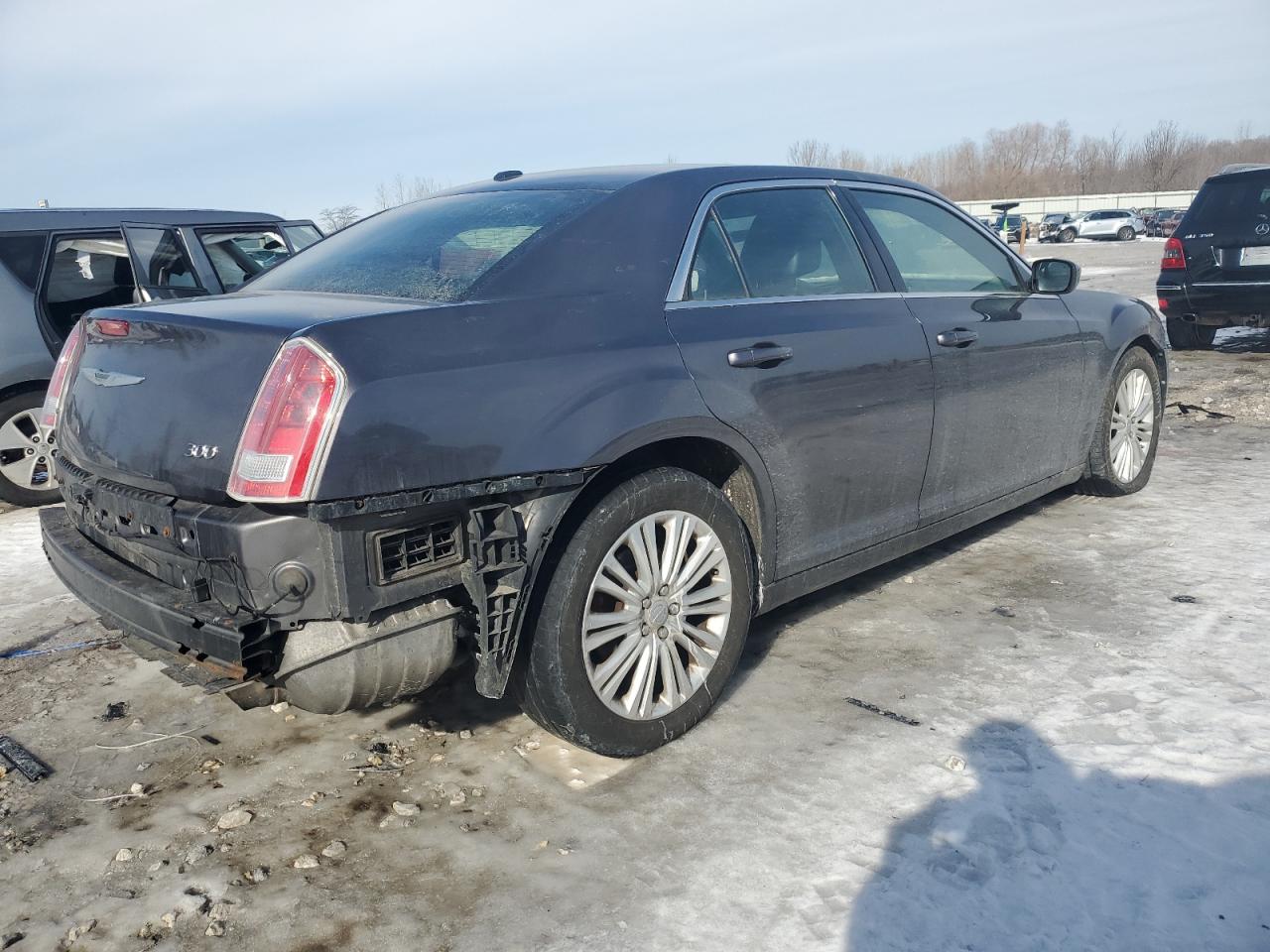 2013 Chrysler 300 VIN 2C3CCARG4DH564637 Copart auction photo, rear end damage thumbnail 3