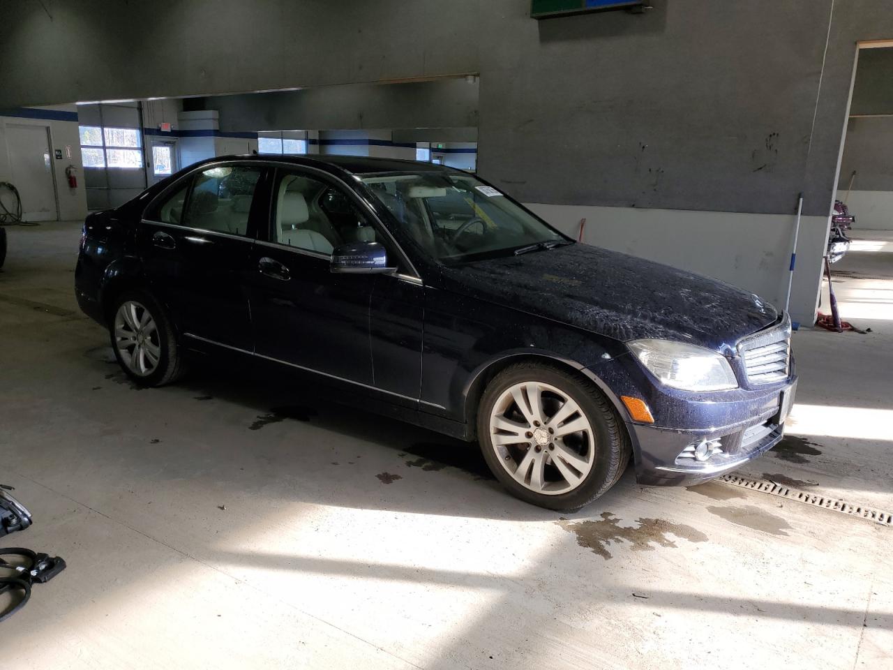 2011 Mercedes-Benz C-klasse VIN WDDGF8BB5BR140611 Copart auction photo, all over damage thumbnail 4