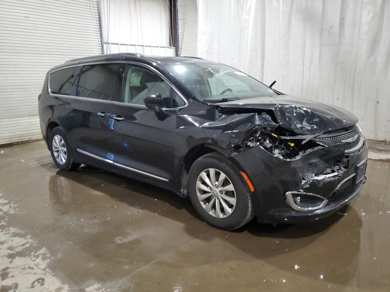2020 Chrysler Pacifica VIN 2C4RC1BG7LR101397 Copart auction photo, front end / side damage thumbnail 4