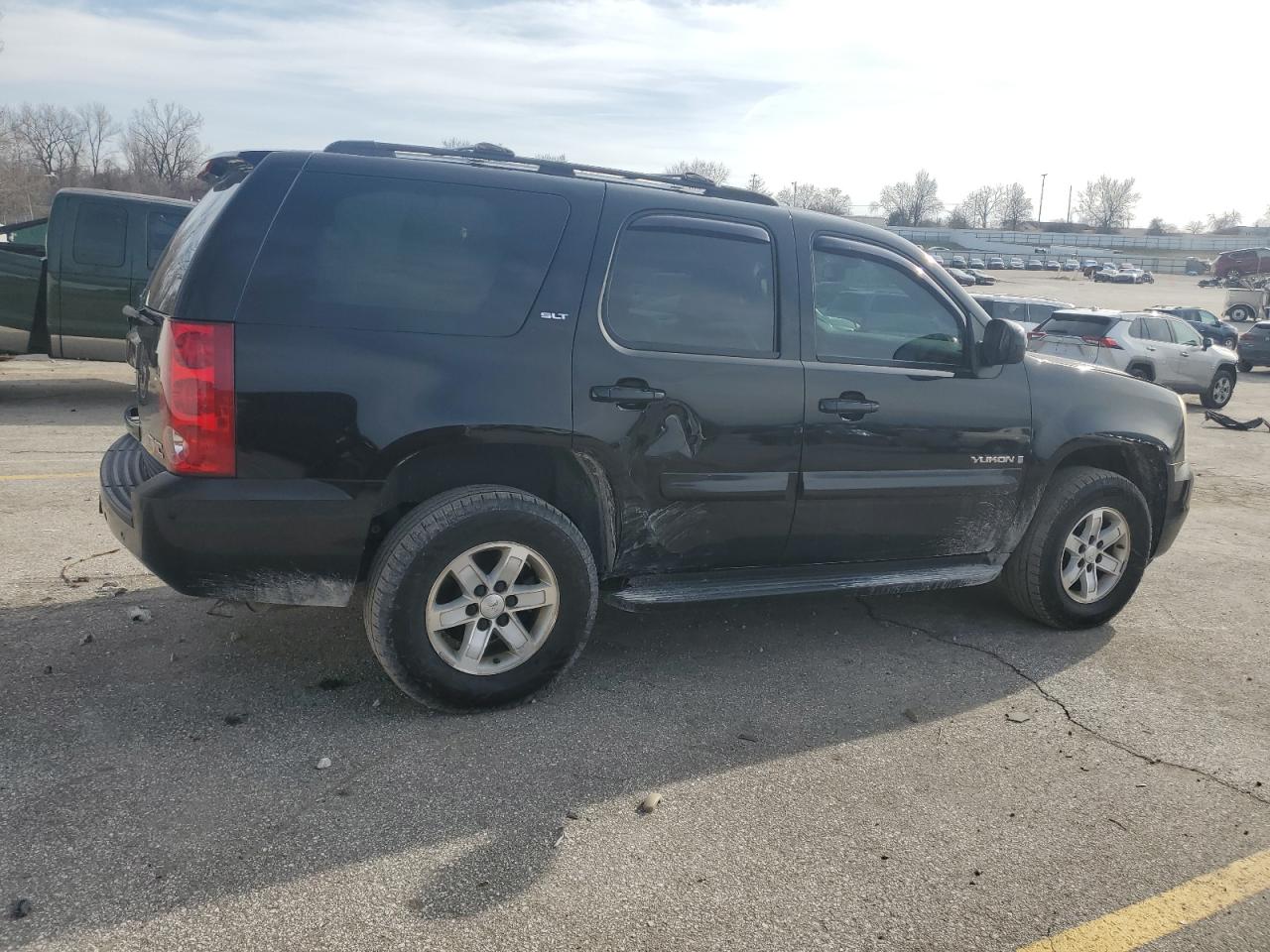 2007 GMC Yukon VIN 1GKFK13097R325049 Copart auction photo, front end damage thumbnail 3