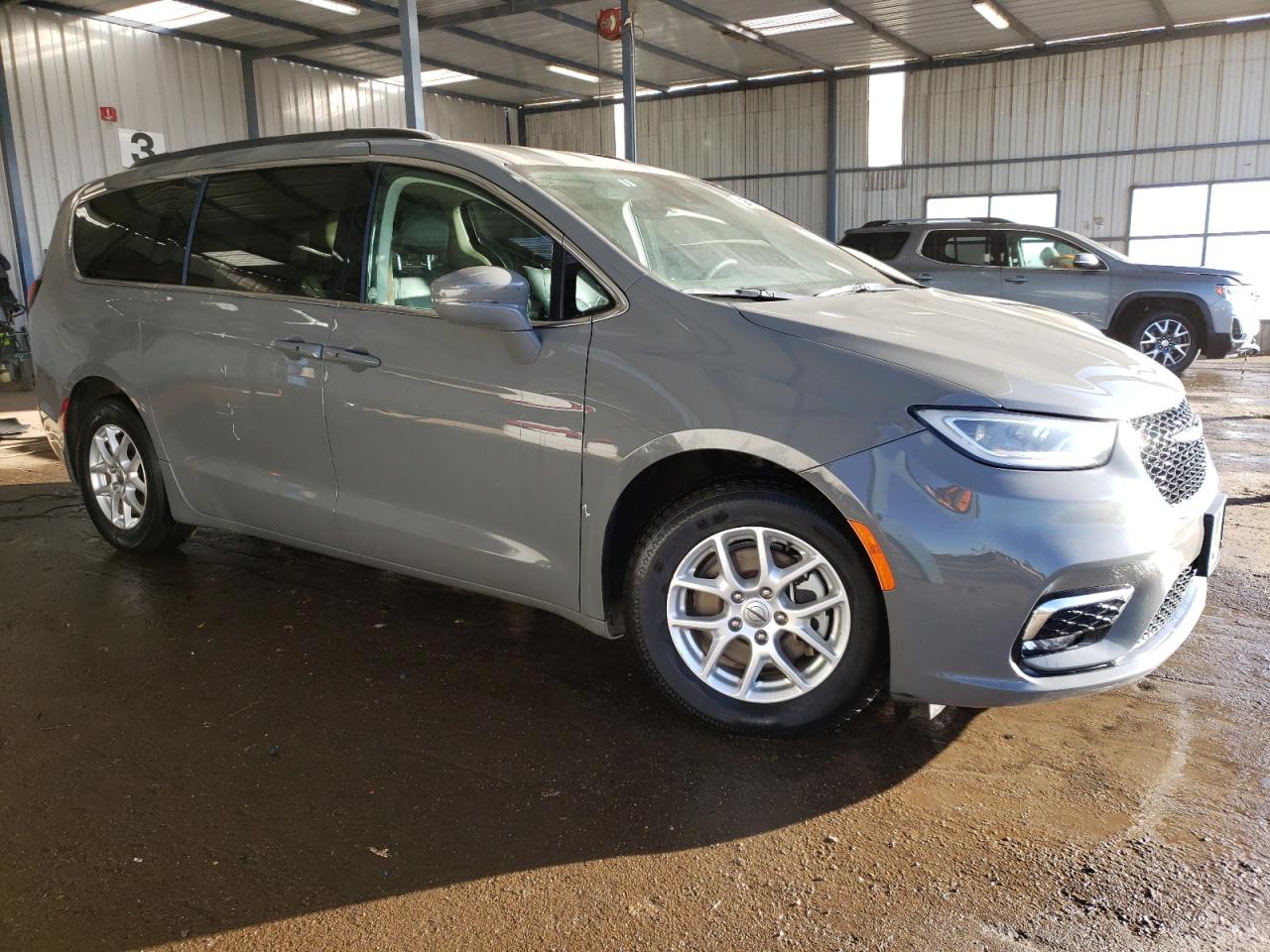 2022 Chrysler Pacifica VIN 2C4RC1BG1NR176504 Copart auction photo, undercarriage / mechanical damage thumbnail 4