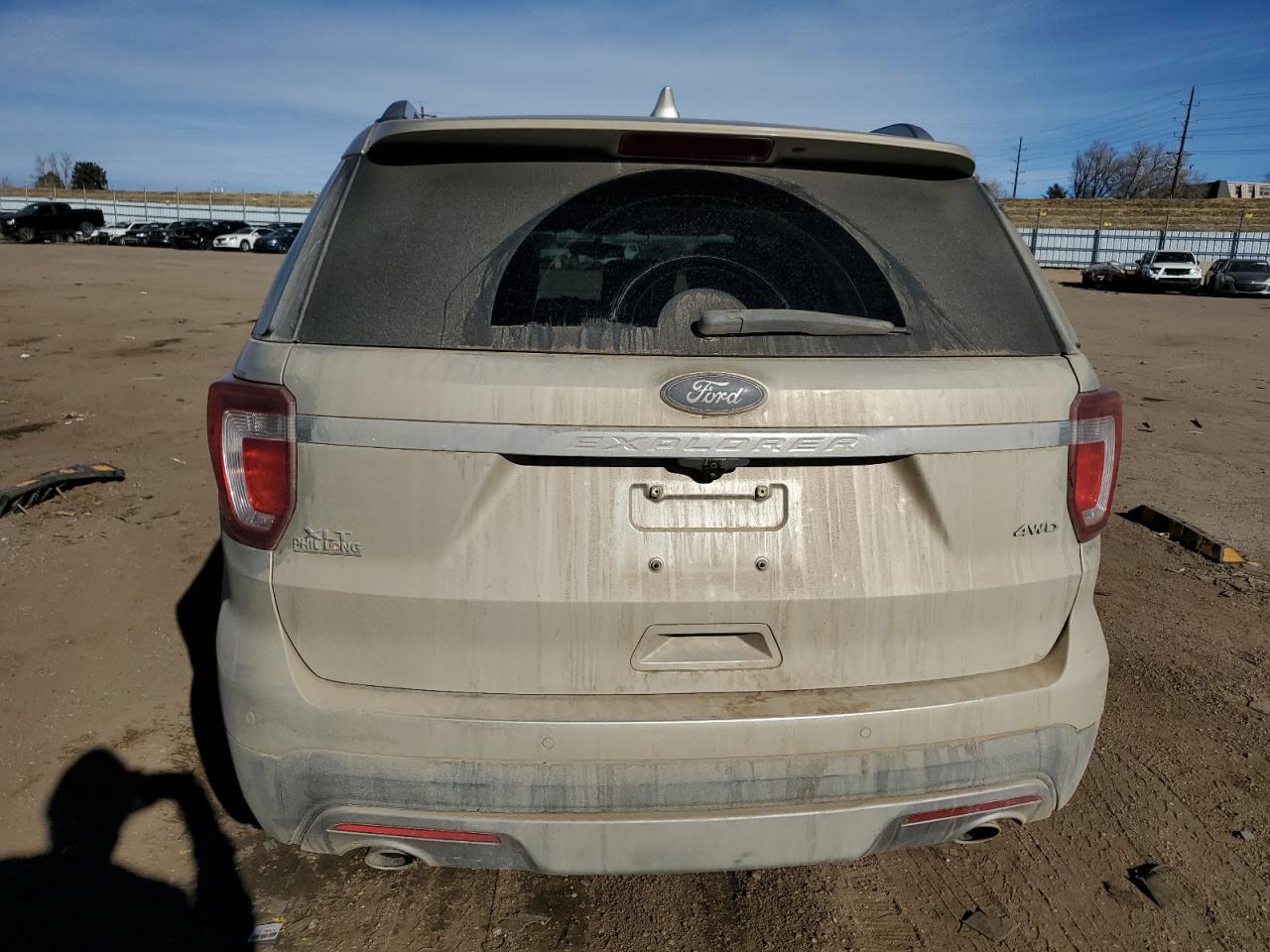 2017 Ford Explorer VIN 1FM5K8D82HGD88233 Copart auction photo, side / front end damage thumbnail 6