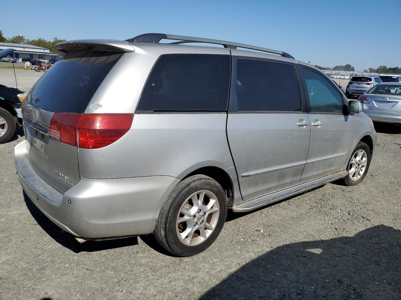 2004 Toyota Sienna VIN 5TDBA22C94S024292 Copart auction photo, minor dent/scratches damage thumbnail 3