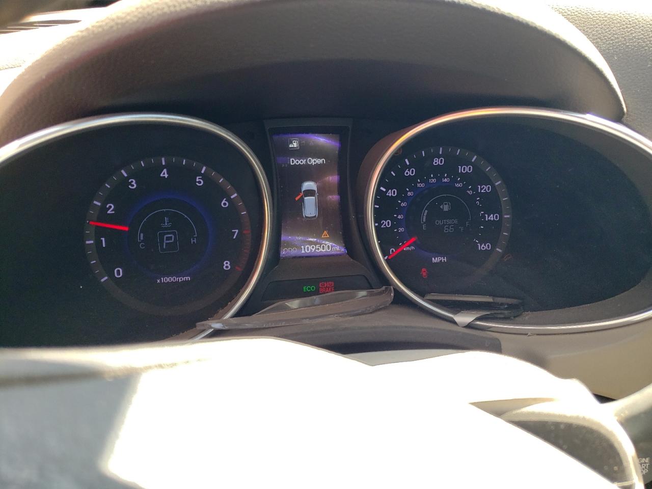 2014 Hyundai Santa Fe VIN 5XYZU3LB8EG129969 Copart auction photo, side / front end damage thumbnail 9