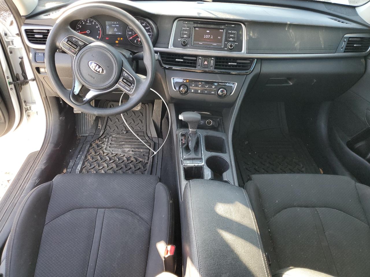 2017 KIA Optima VIN 5XXGT4L30HG134066 Copart auction photo, all over damage thumbnail 8