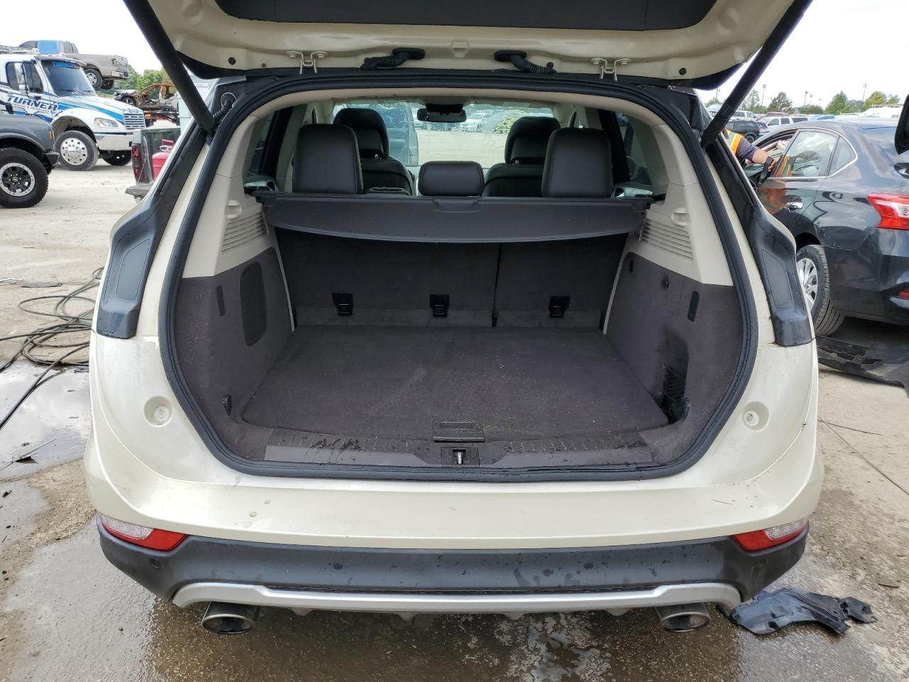 2018 Lincoln MKC VIN 5LMCJ3D91JUL14053 Copart auction photo, vandalism damage thumbnail 6