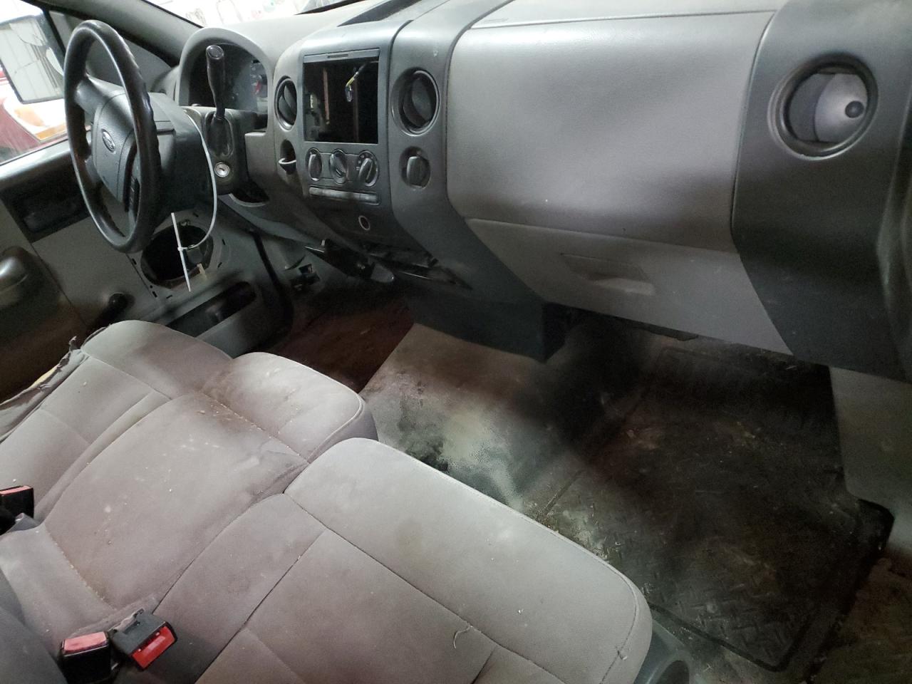 2006 Ford F-150 VIN 1FTRF12256KE01776 Copart auction photo, undercarriage / minor dent/scratches damage thumbnail 8