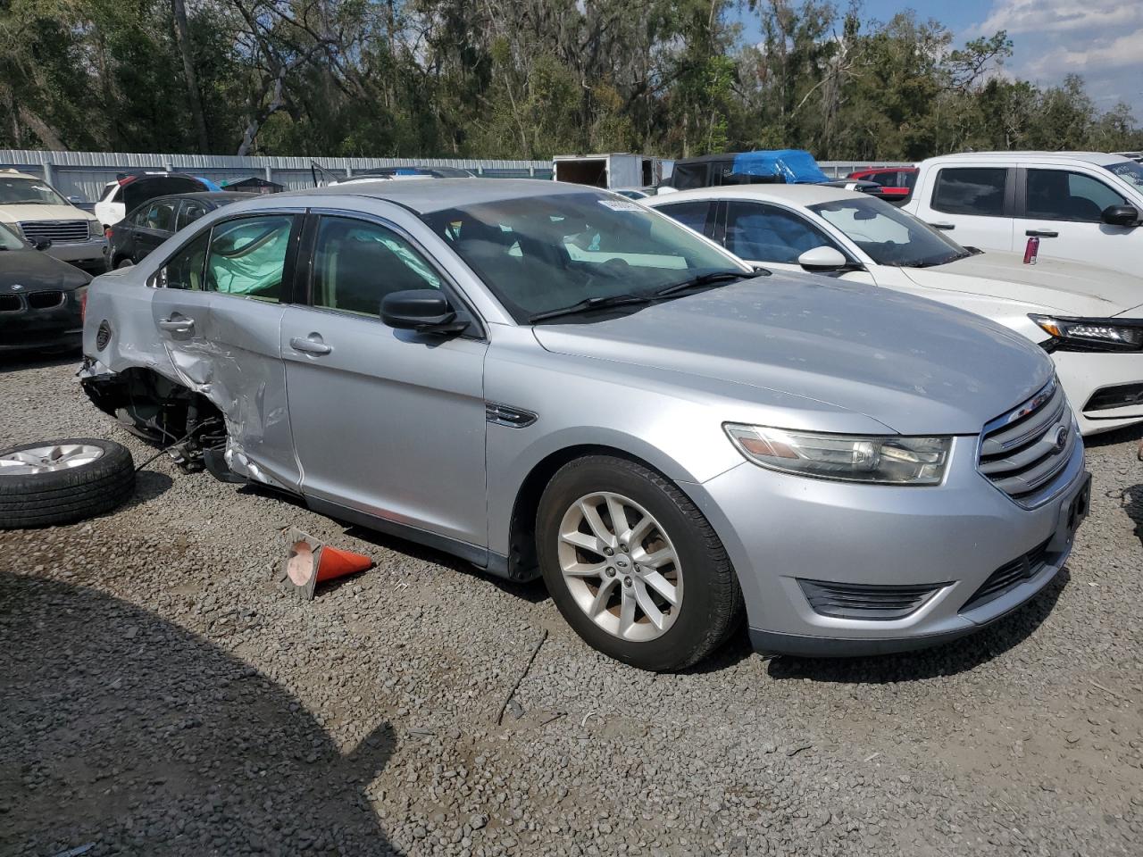 2013 Ford Taurus VIN 1FAHP2D88DG133294 Copart auction photo, side / rear end damage thumbnail 4