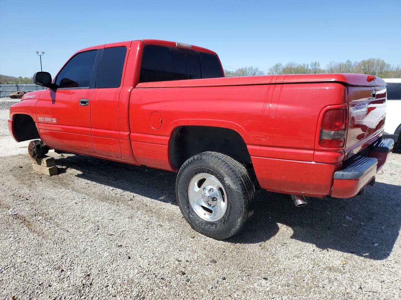 1999 Dodge RAM VIN 1B7HF13Y7XJ629428 Copart auction photo, side / front end damage thumbnail 2
