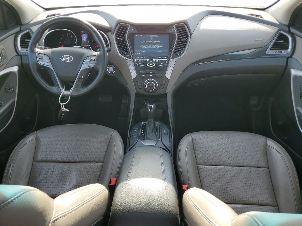 2016 Hyundai Santa Fe VIN 5XYZUDLB9GG332815 Copart auction photo, minor dent/scratches damage thumbnail 8
