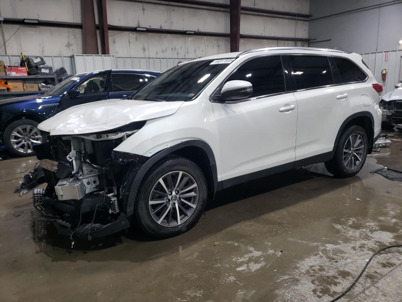 2019 Toyota Highlander VIN 5TDJZRFH7KS574560