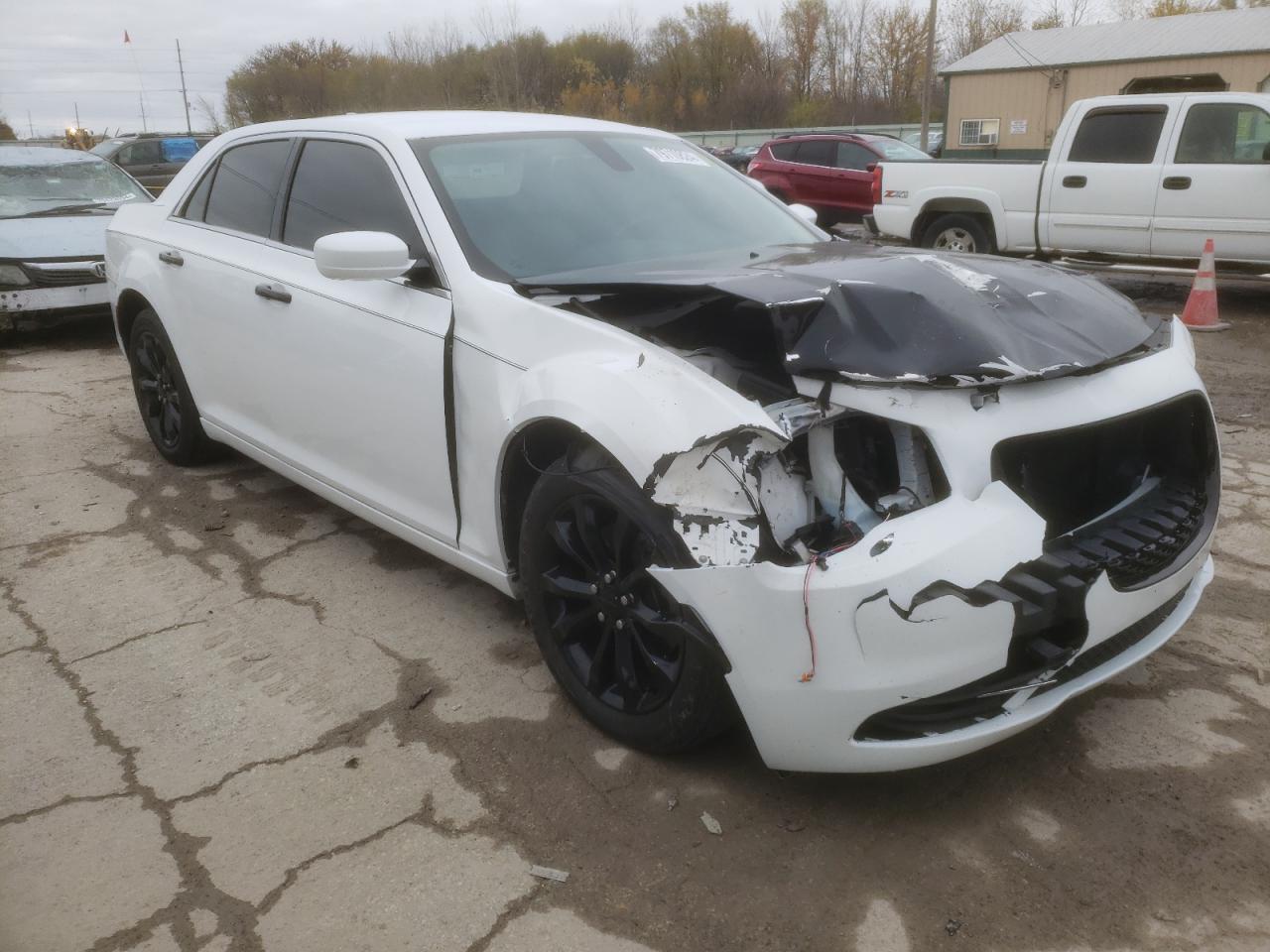2015 Chrysler 300 VIN 2C3CCARGXFH830844 Copart auction photo, front end damage thumbnail 4
