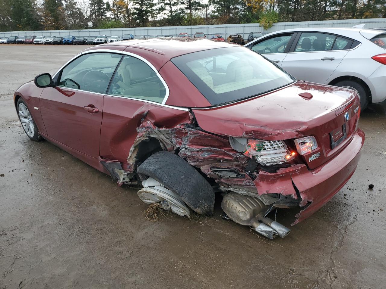 2011 BMW 3er VIN WBADW3C51BE439672 Copart auction photo, rear end / mechanical damage thumbnail 2