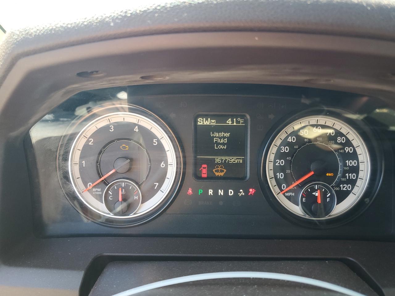 2016 RAM 1500 VIN 1C6RR7TT9GS333959 Copart auction photo, front end / minor dent/scratches damage thumbnail 9