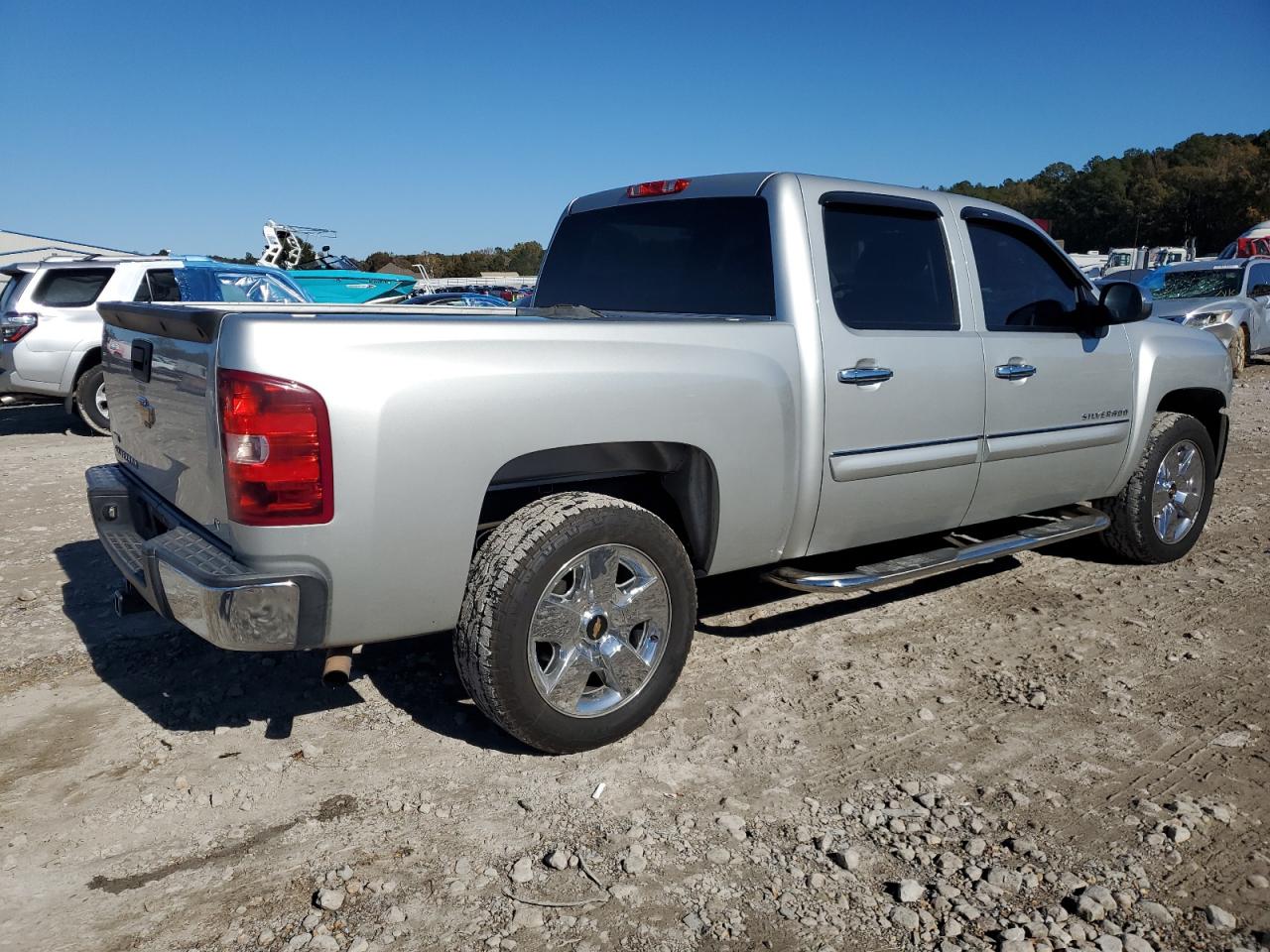 2011 Chevrolet Silverado VIN 3GCPCSE0XBG325263 Copart auction photo, front end / minor dent/scratches damage thumbnail 3