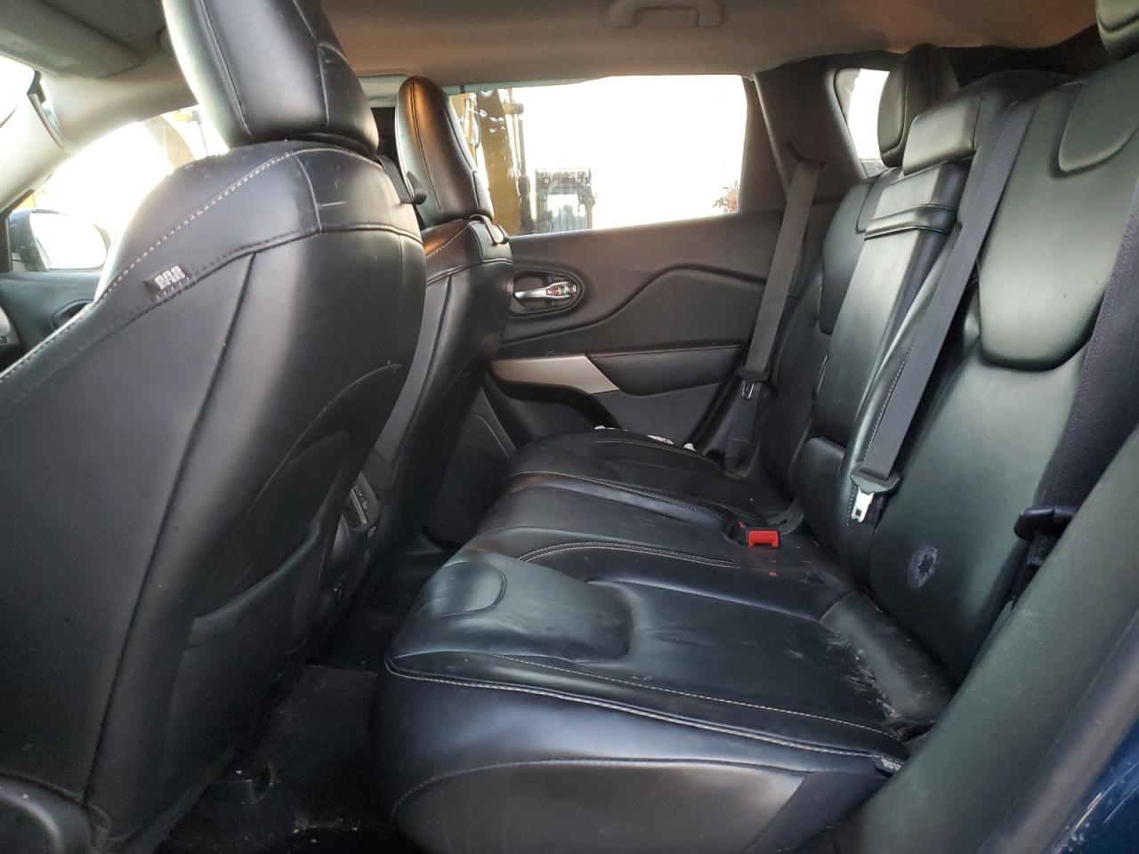 2018 Jeep Cherokee VIN 1C4PJMDB4JD517004 Copart auction photo, all over damage thumbnail 11