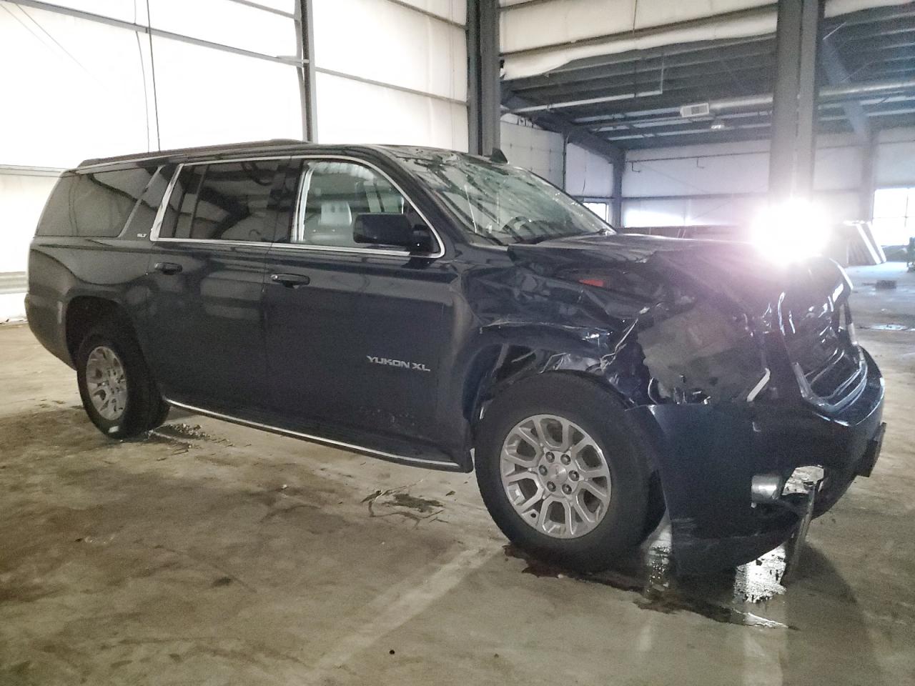 2018 GMC Yukon VIN 1GKS2GKC9JR109139 Copart auction photo, front end / top/roof damage thumbnail 4