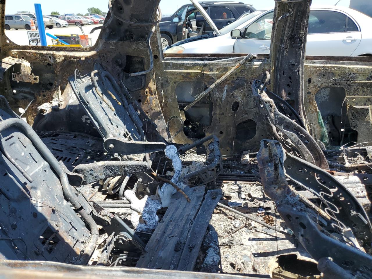2007 GMC Acadia VIN 1GKEV33767J150186 Copart auction photo, burn damage thumbnail 11