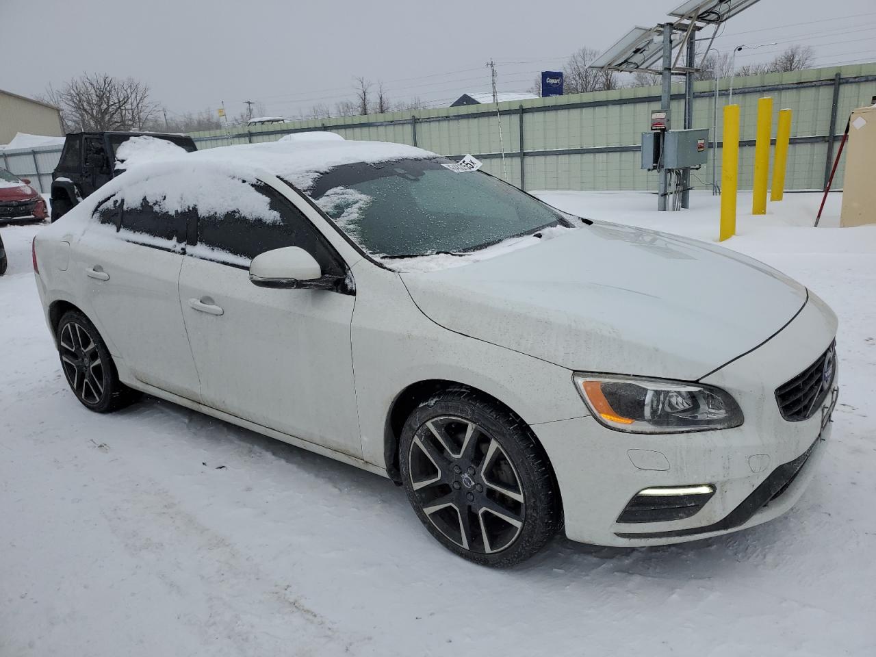2017 Volvo S60 VIN YV140MTL1H2437319 Copart auction photo, minor dent/scratches damage thumbnail 4