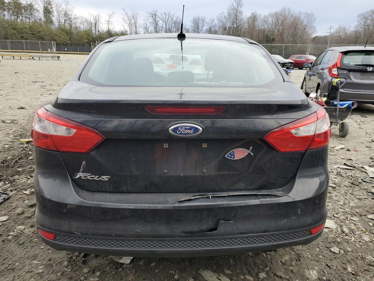 2013 Ford Focus VIN 1FADP3E23DL358857 Copart auction photo, front end / minor dent/scratches damage thumbnail 6