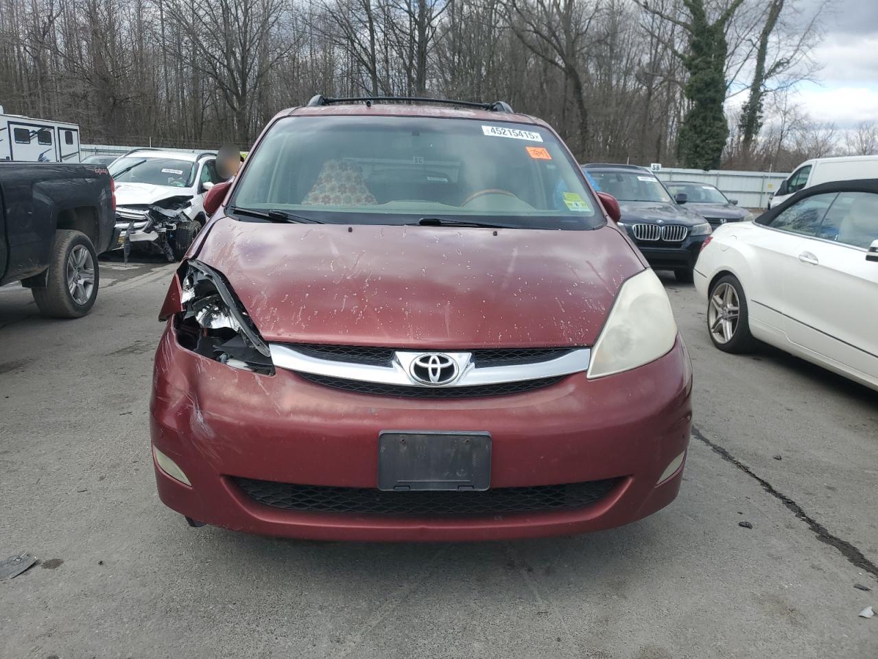 2008 Toyota Sienna VIN 5TDBK22C08S009120 Copart auction photo, front end / rear end damage thumbnail 5