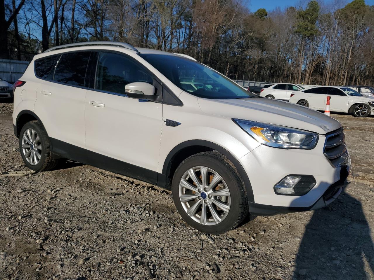 2017 Ford Escape VIN 1FMCU0J94HUE12341 Copart auction photo, front end damage thumbnail 4