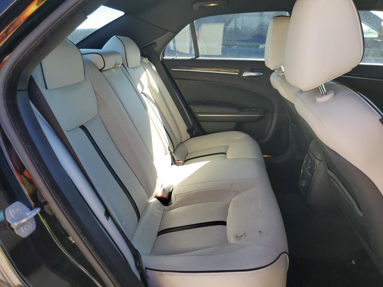 2013 Chrysler 300 VIN 2C3CCAAG1DH727160 Copart auction photo, minor dent/scratches damage thumbnail 10