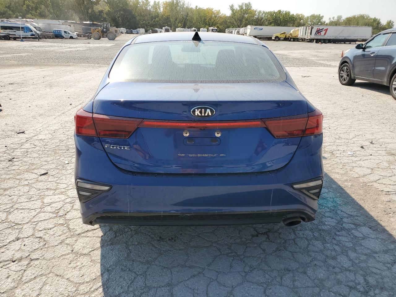 2020 KIA Forte VIN 3KPF24AD7LE255849 Copart auction photo, vandalism / side damage thumbnail 6