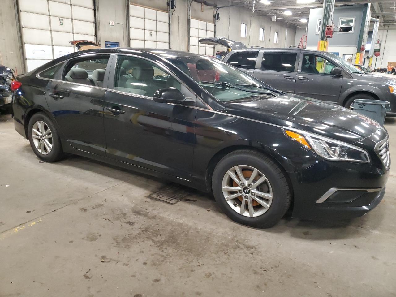 2017 Hyundai Sonata VIN 5NPE24AF1HH485936 Copart auction photo, vandalism / side damage thumbnail 4